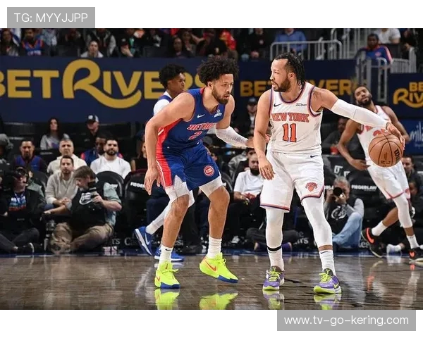 尼克斯与活塞2016年对决回顾：经典比赛瞬间与精彩表现分析